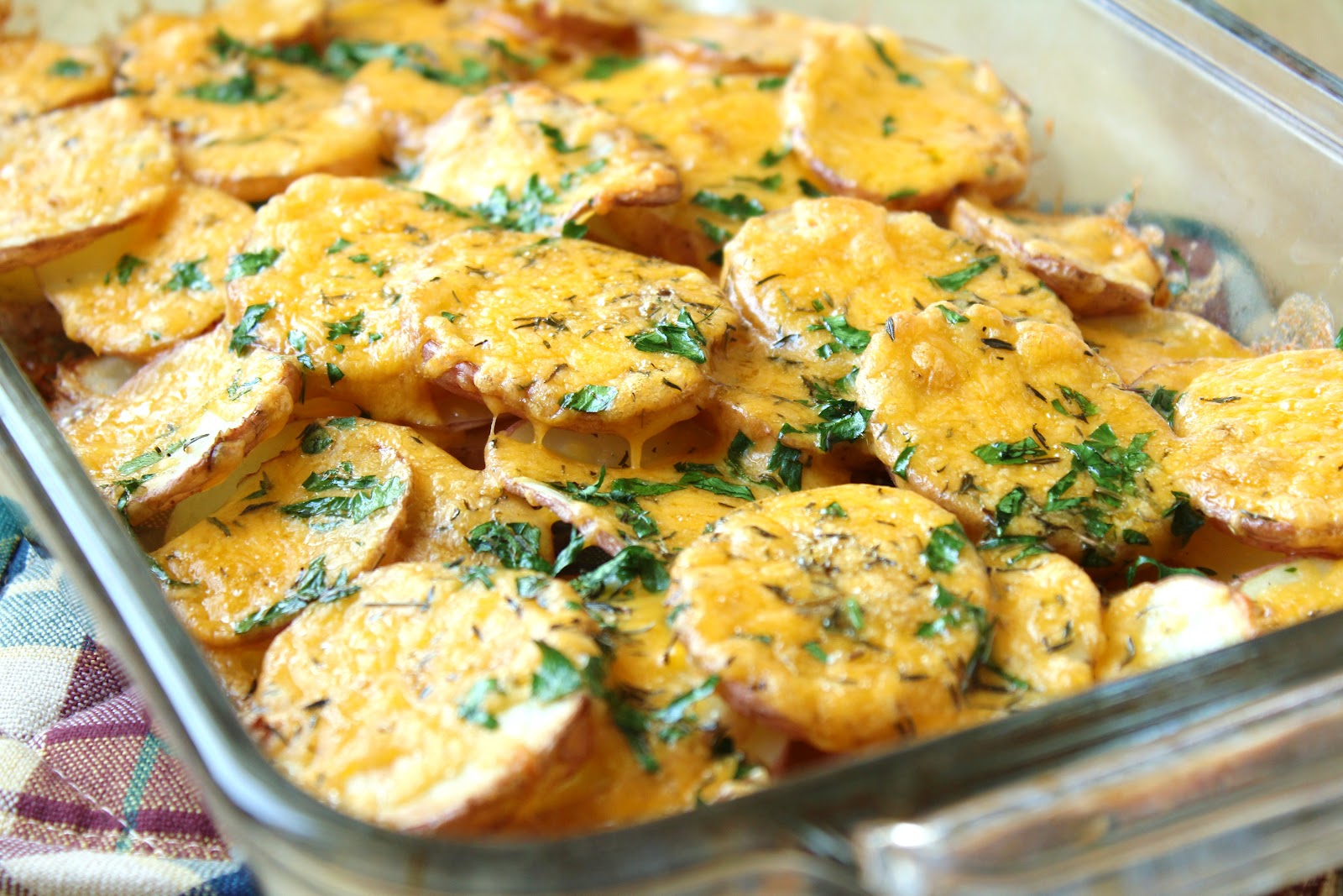 Картофель, запеченный с сыром: пошаговый рецепт