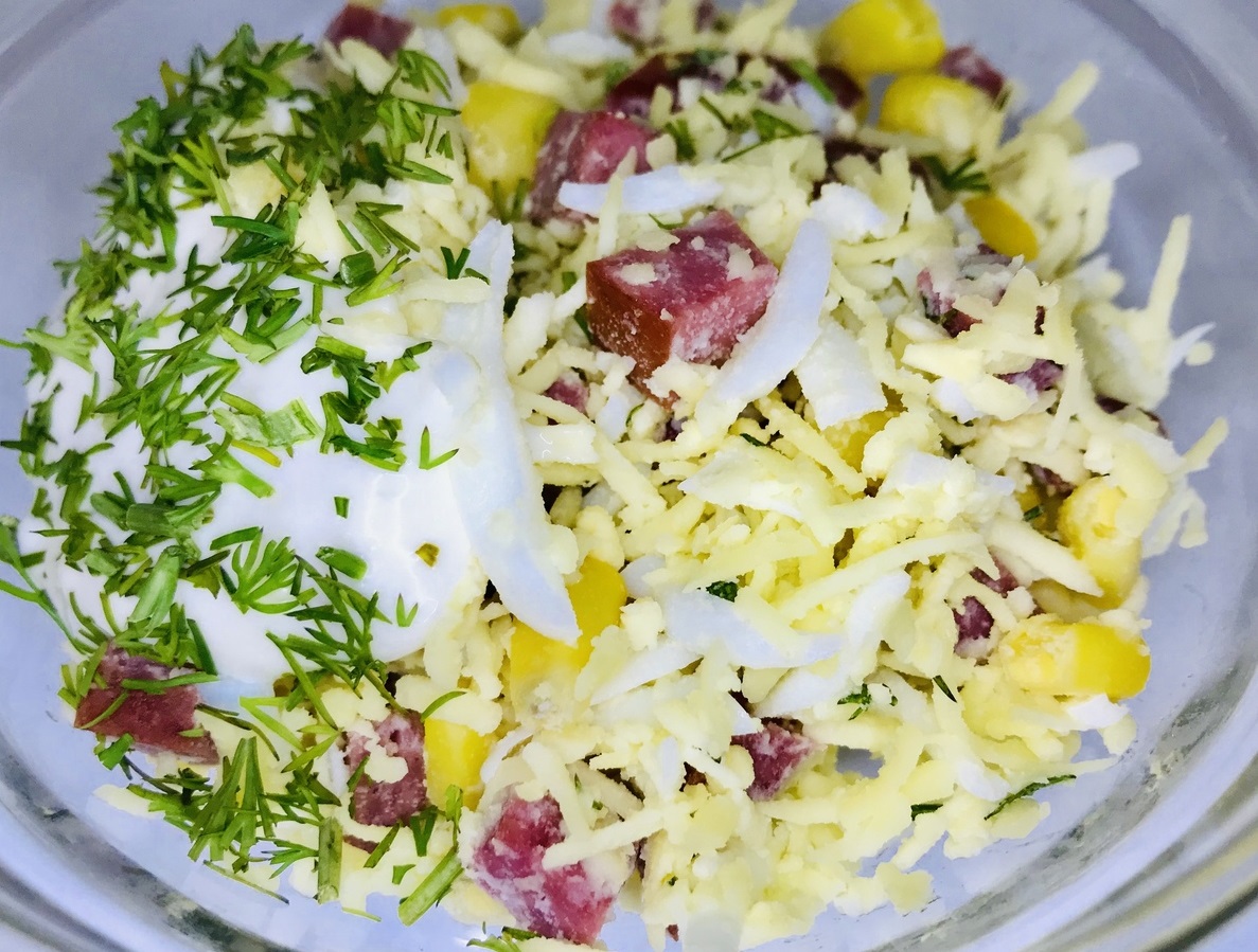 Сырный салат «Ежик»: пошаговый рецепт приготовления