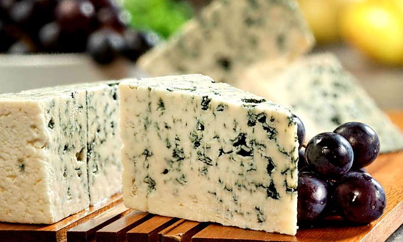 Сыр Дорблю с голубой плесенью: польза и вред