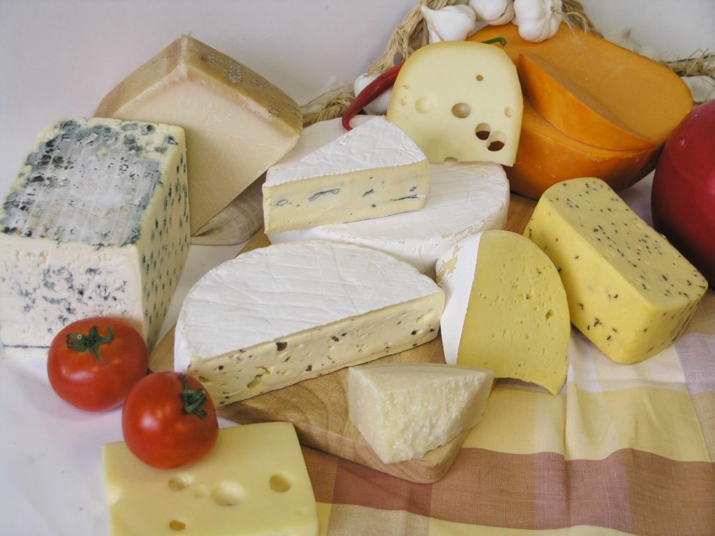 Голландский сыр: сорта, производство и калорийность